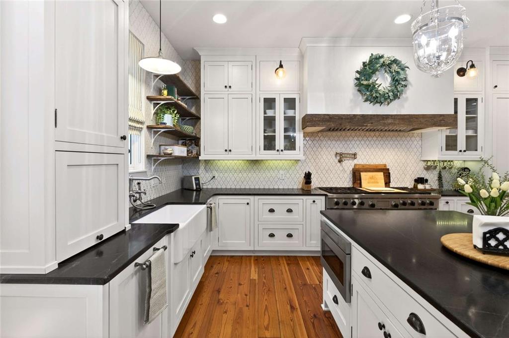 52 Woodstock Road Roswell, GA 30075 - Photo 6 of 76