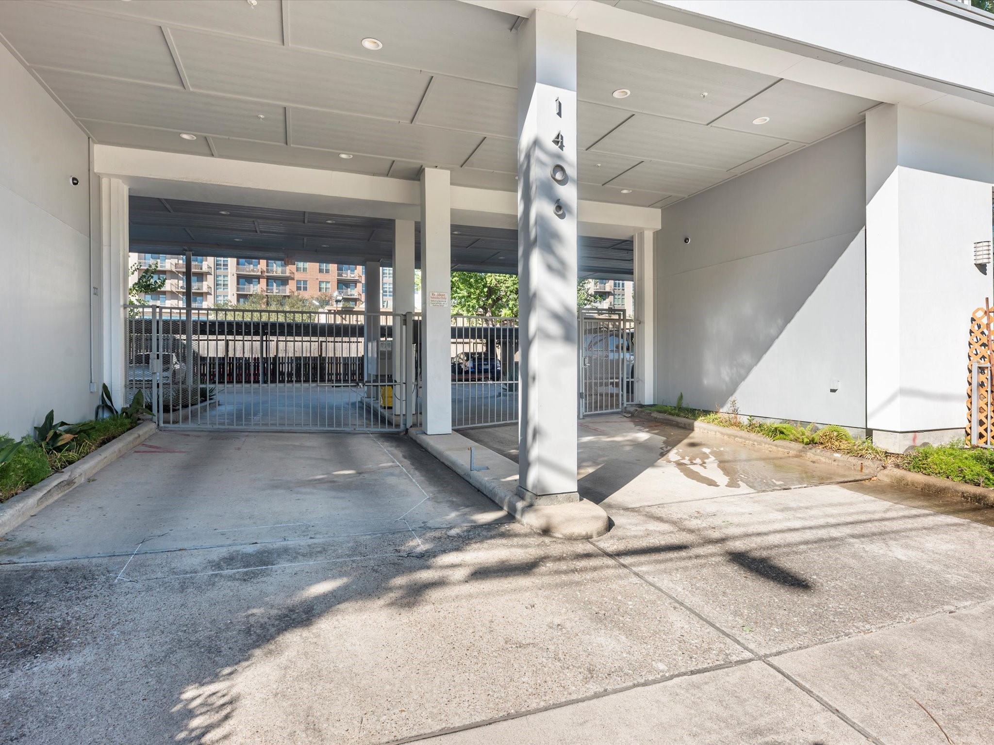 1406 Columbus Street, Unit 303 Houston, TX 77019 - Photo 3 of 17