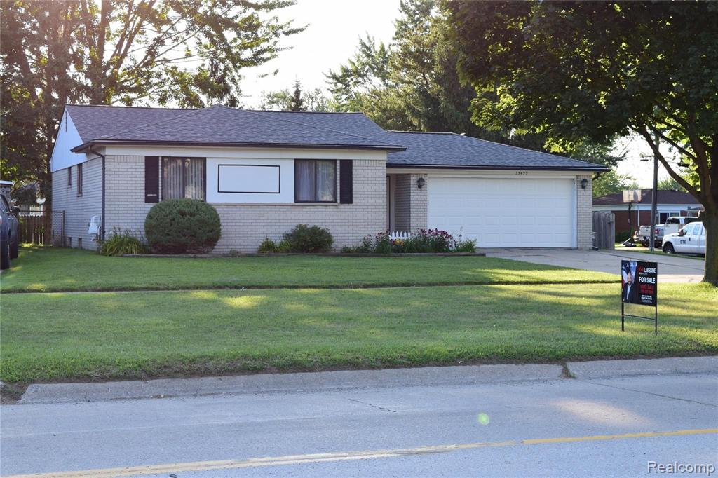 35499 Kelly Road Clinton Township, MI 48035 - Photo 3 of 22