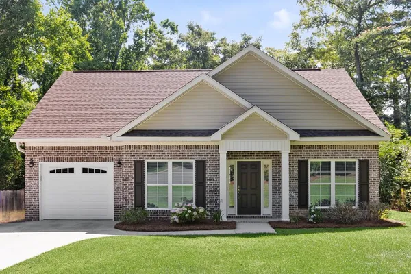 $1,800 | 122 Craftsman Drive, Dothan, AL 36303