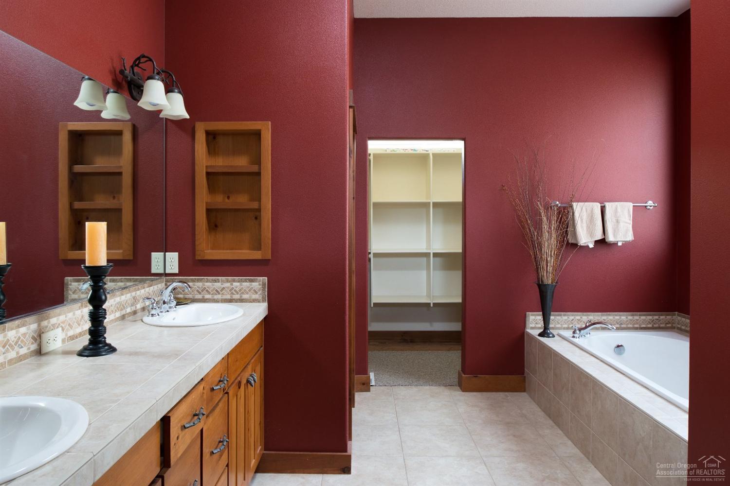 13 Oregon Loop Sunriver, OR 97707 - Photo 10 of 21 Additional Photo