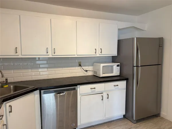 $1,950 | 2750 Northeast 183rd Street, Unit 1912, Aventura, FL 33160