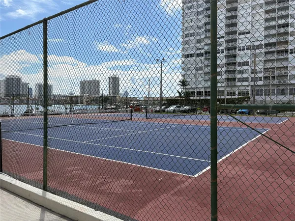 $1,950 | 2750 Northeast 183rd Street, Unit 1912, Aventura, FL 33160