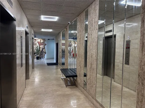 $1,950 | 2750 Northeast 183rd Street, Unit 1912, Aventura, FL 33160