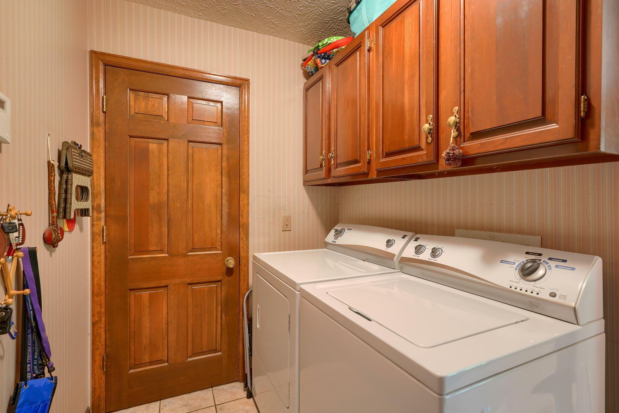 1457 Woodridge Road Marion, OH 43302 - Photo 22 of 80 First Floor Laundry