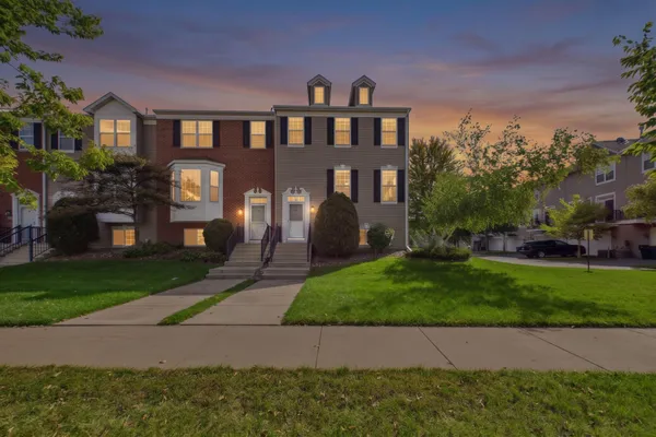 $334,900 | 1421 Coneflower Lane, Shakopee, MN 55379