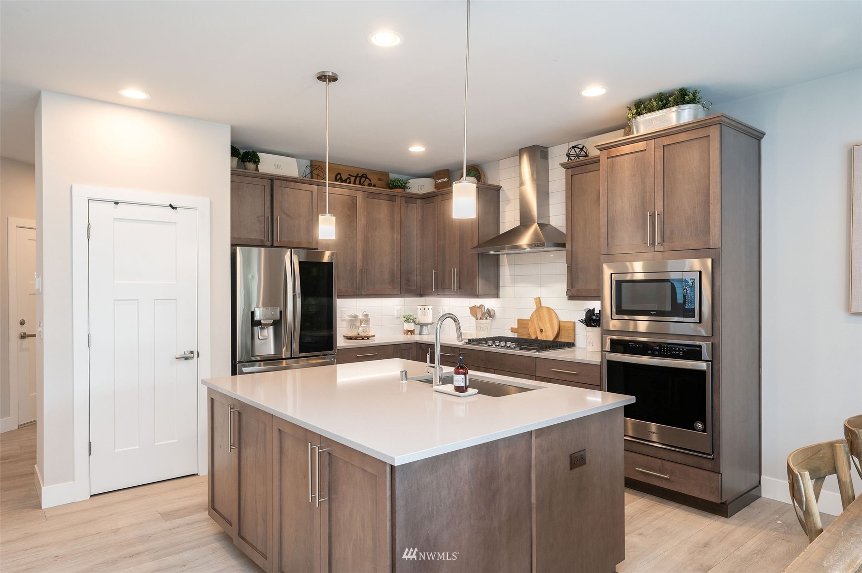 3505 200th Place Southeast Bothell, WA 98012 - Photo 4 of 40 Gallery Image 4