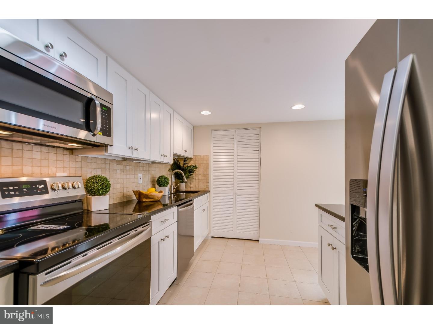 16 Rittenhouse Court Willingboro, NJ 08046 - Photo 11 of 21 Kitchen