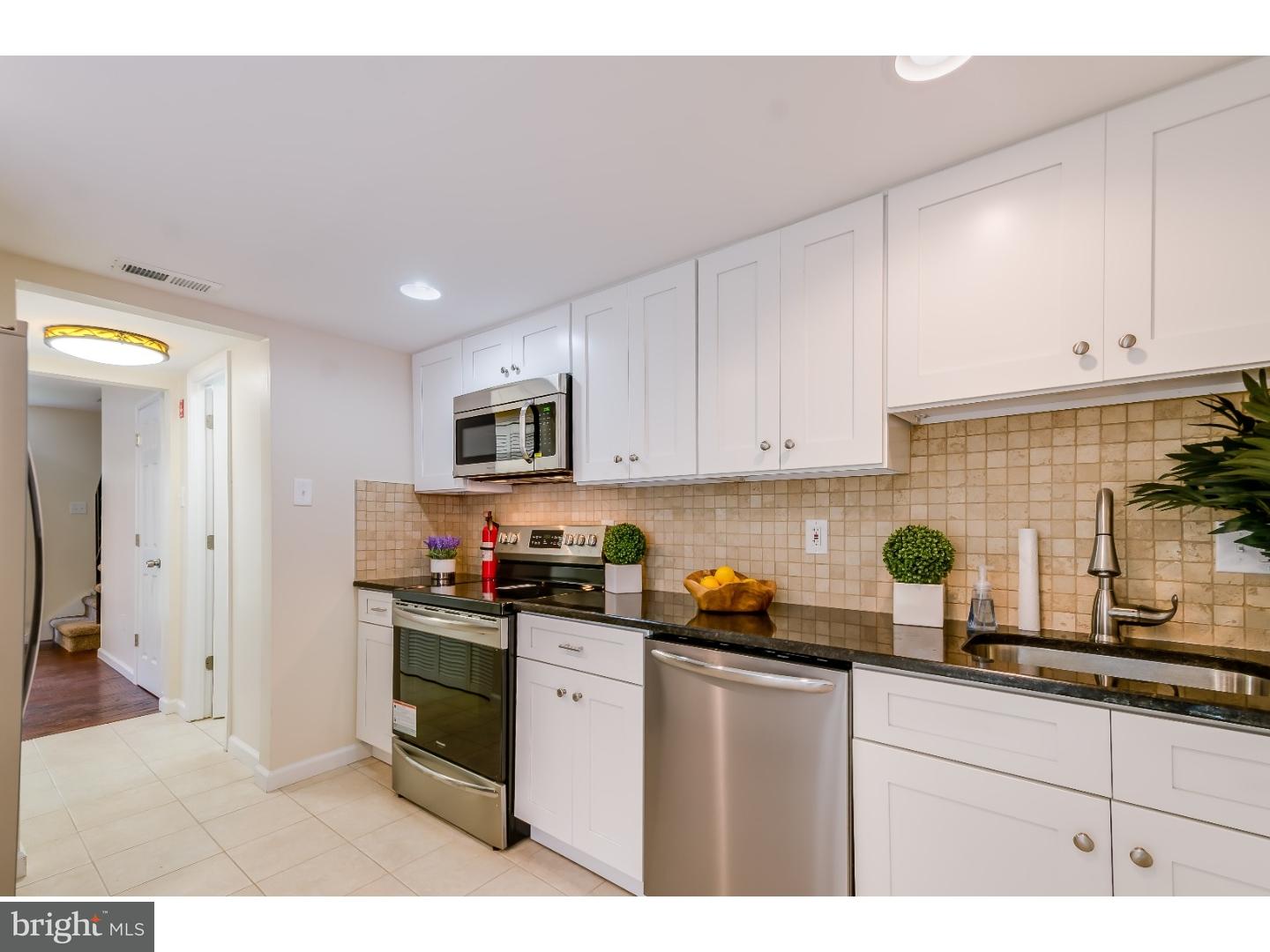 16 Rittenhouse Court Willingboro, NJ 08046 - Photo 10 of 21 Kitchen