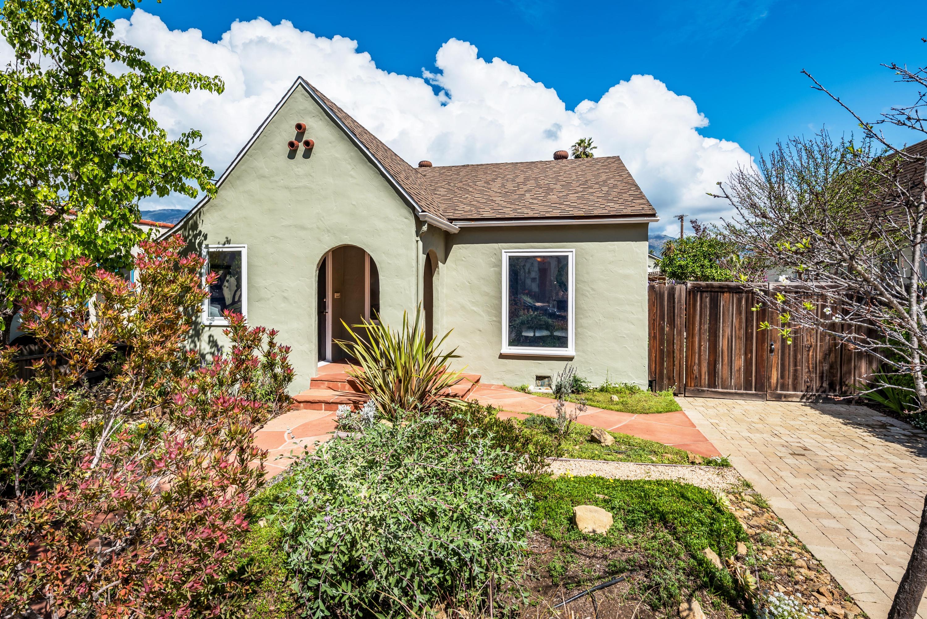 1536 Clearview Road Santa Barbara, CA 93101 - Photo 2 of 20 1536 Clearview Road