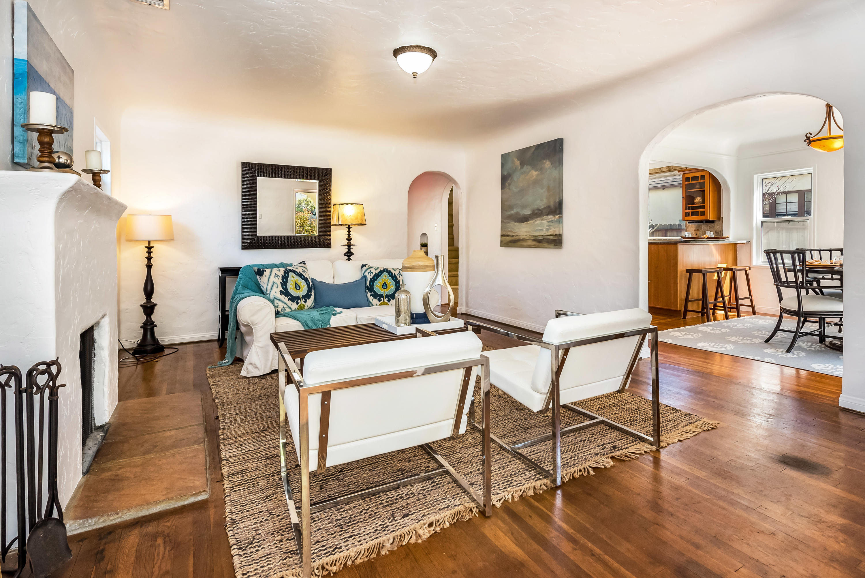 1536 Clearview Road Santa Barbara, CA 93101 - Photo 6 of 20 Living Room