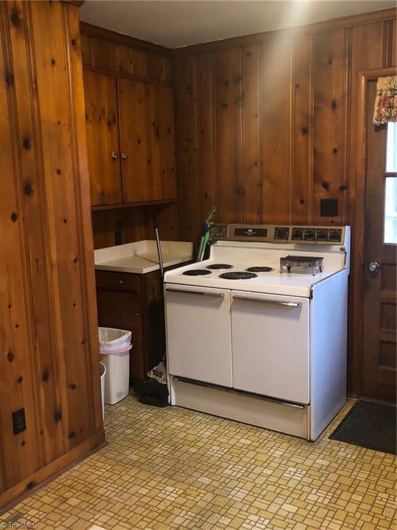 1103 Rustic Road Greensboro, NC 27410 - Photo 5 of 18 Kitchen
