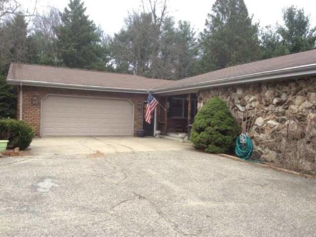 1679 Anderson Road Cassopolis, MI 49031 - Photo 28 of 36 Garage