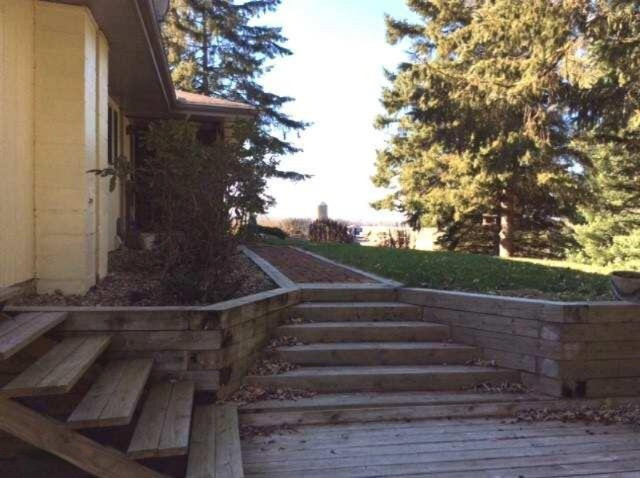1679 Anderson Road Cassopolis, MI 49031 - Photo 33 of 36 deck area on side of house