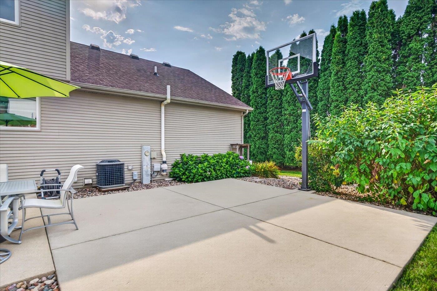 912 Questa Ridge Trail Verona, WI 53593 - Photo 11 of 67 Gallery Image 11