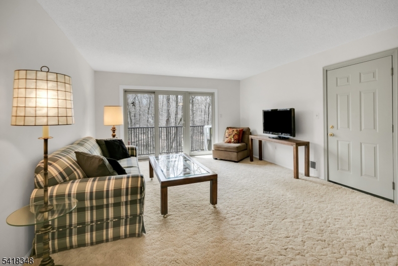 347 Penns Way Bernards, NJ 07920 - Photo 5 of 30