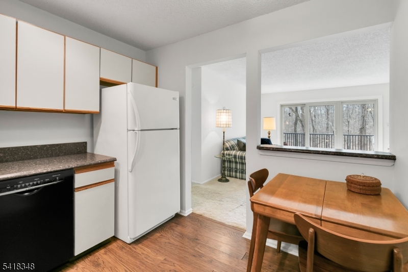 347 Penns Way Bernards, NJ 07920 - Photo 10 of 30