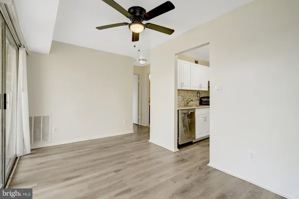 $2,000 | 2904 Kings Chapel Road, Unit 5/16, Falls Church, VA 22042