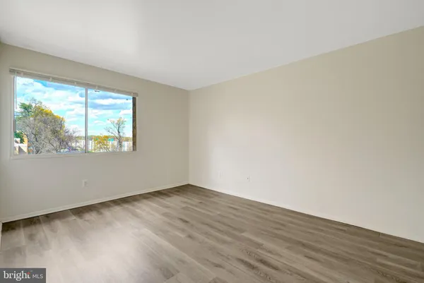 $2,000 | 2904 Kings Chapel Road, Unit 5/16, Falls Church, VA 22042