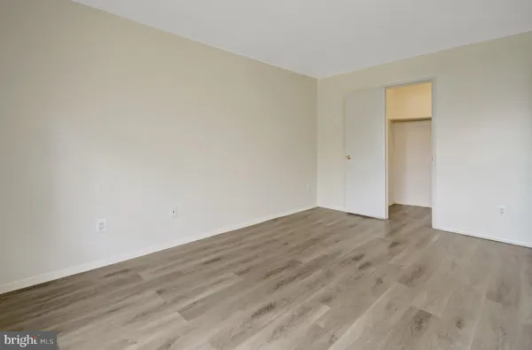 $2,000 | 2904 Kings Chapel Road, Unit 5/16, Falls Church, VA 22042