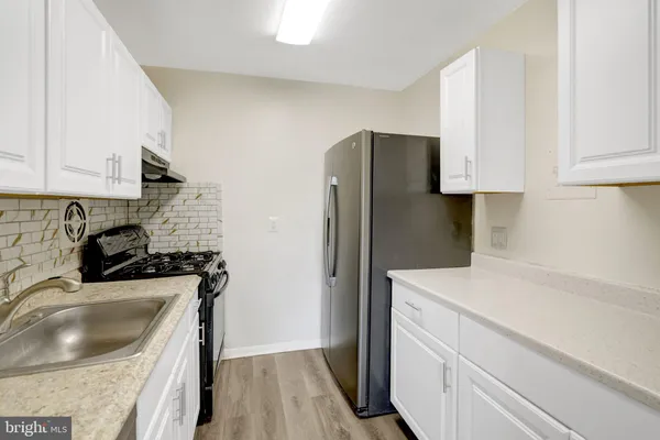 $2,000 | 2904 Kings Chapel Road, Unit 5/16, Falls Church, VA 22042