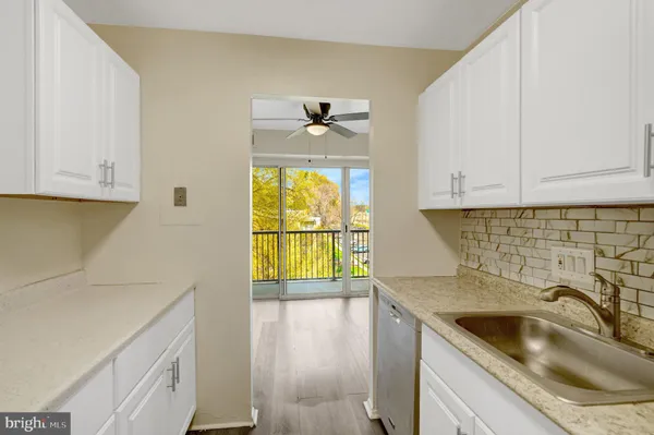 $2,000 | 2904 Kings Chapel Road, Unit 5/16, Falls Church, VA 22042