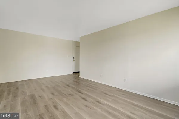 $2,000 | 2904 Kings Chapel Road, Unit 5/16, Falls Church, VA 22042