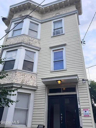 $1,400 | 254 Sheridan Avenue, Unit 2, Albany, NY 12210