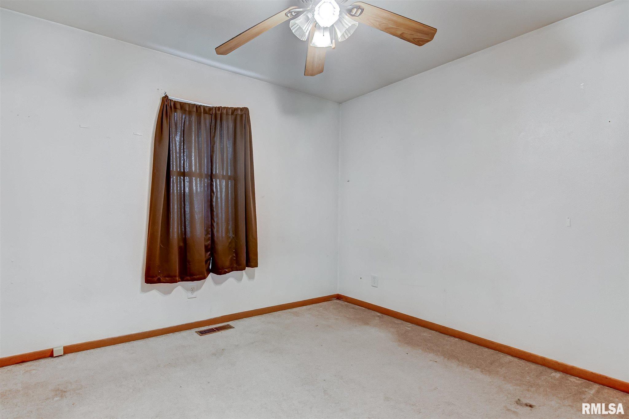 3073 East Elm Street Springfield, IL 62702 - Photo 12 of 20
