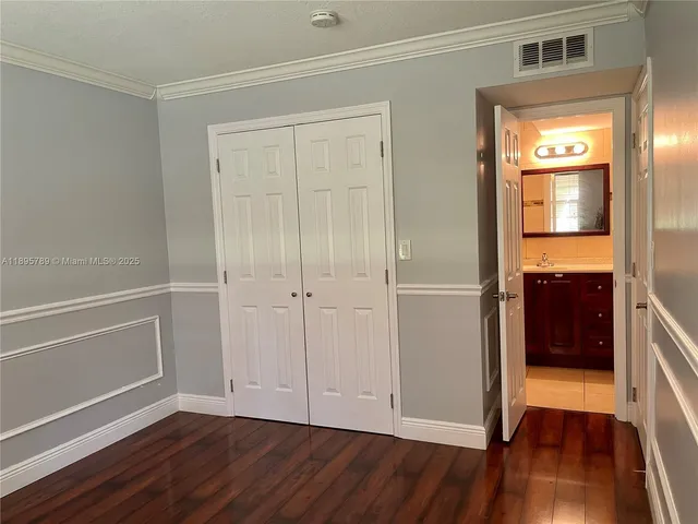 $2,450 | 9456 Southwest 77th Avenue, Unit T4, Miami, FL 33156