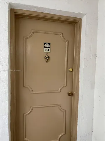 $2,450 | 9456 Southwest 77th Avenue, Unit T4, Miami, FL 33156