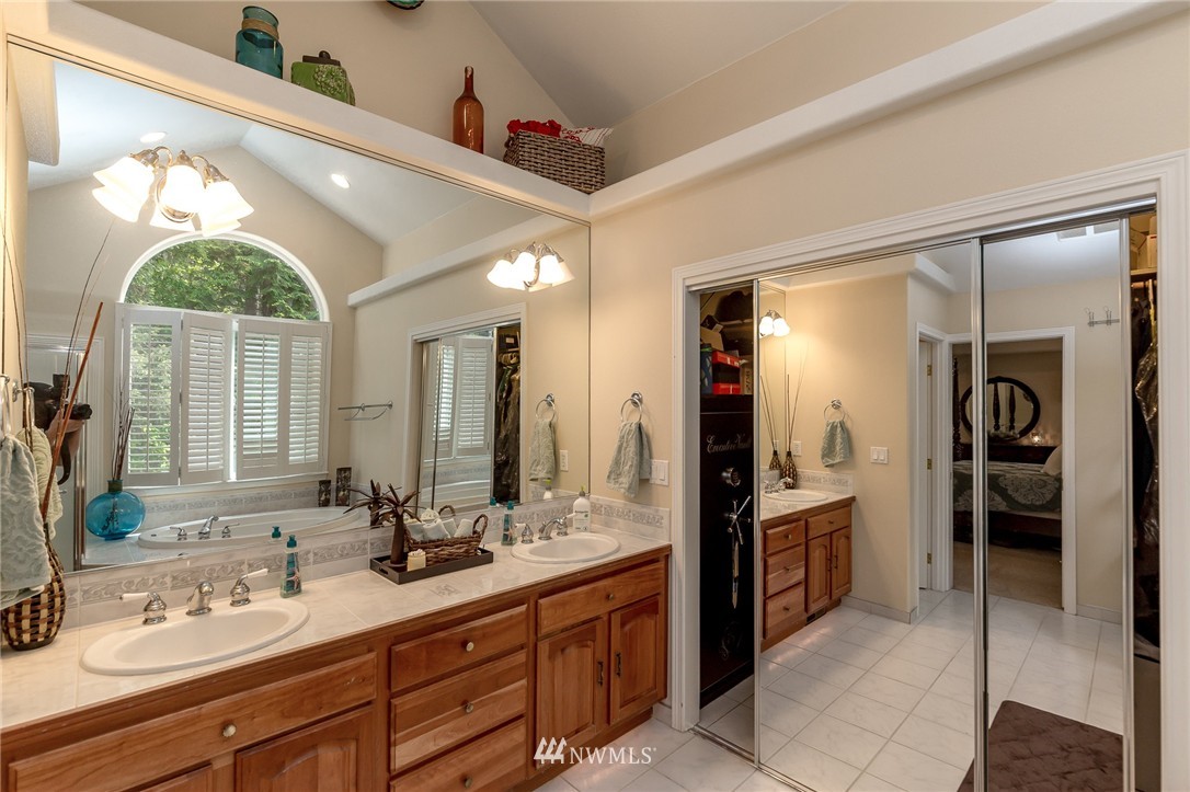 8438 Phillips Road Southeast Port Orchard, WA 98367 - Photo 17 of 23 Gallery Image 17