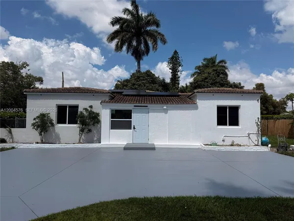 $4,200 | 14240 South Biscayne River Drive, Unit 1, Miami, FL 33161