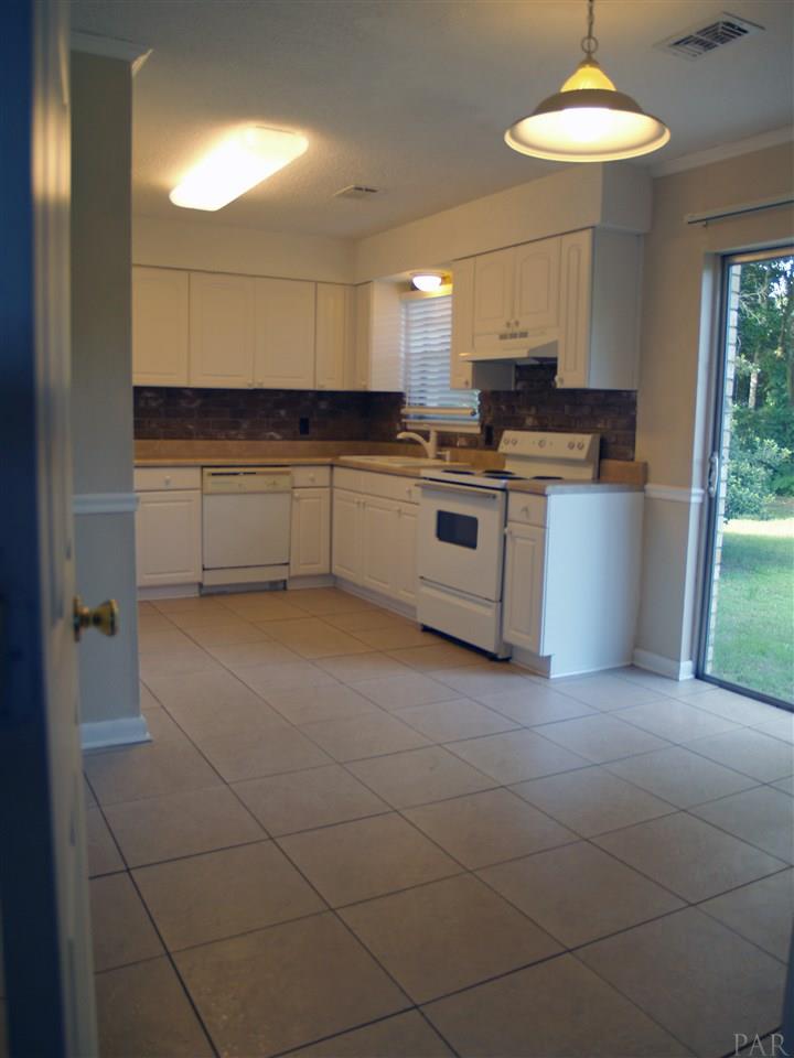 5610 Turkey Road Pensacola, FL 32526 - Photo 4 of 26 Gallery Image 4
