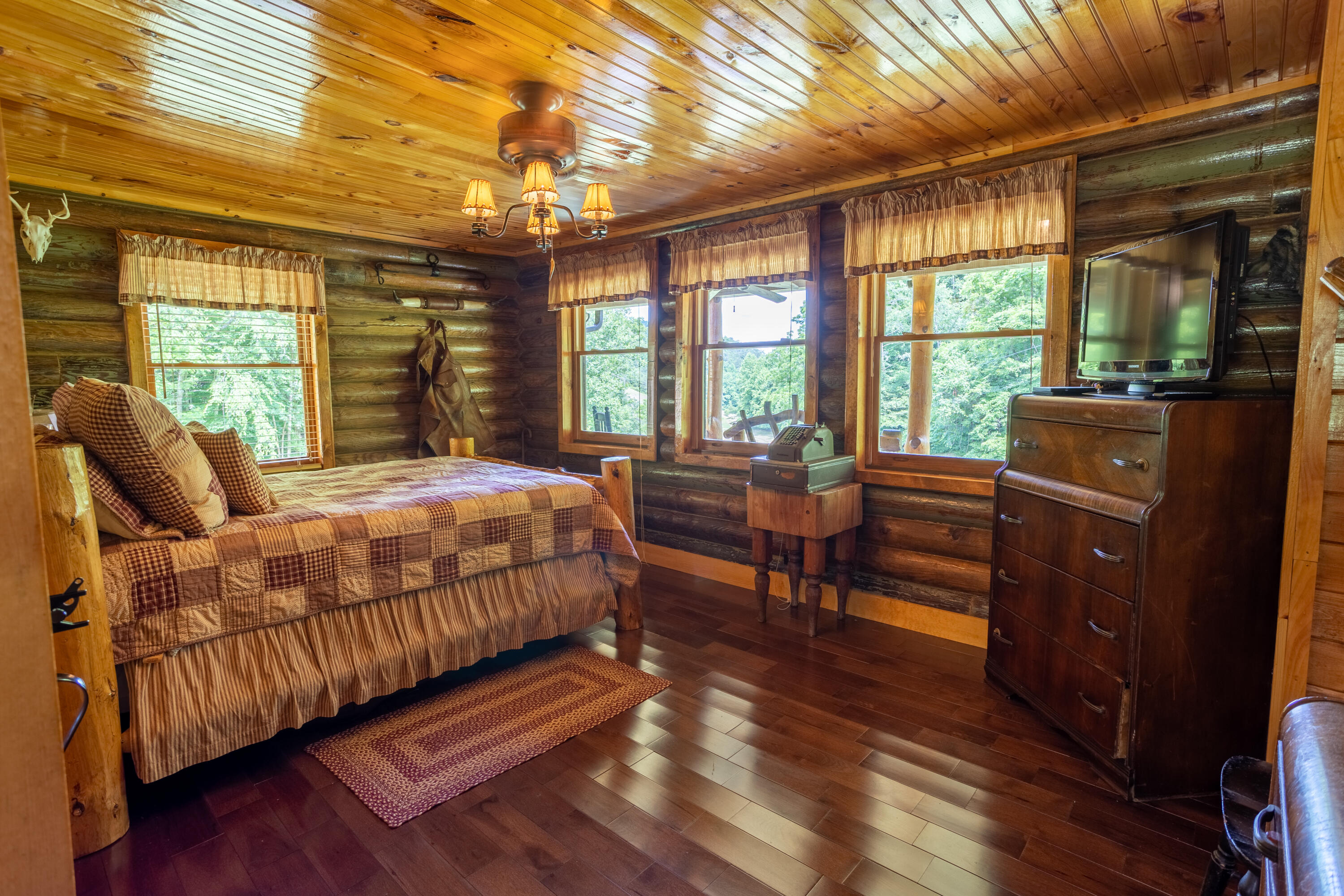 231 Marshall Road Kyles Ford, TN 37765 - Photo 23 of 73 Bedroom