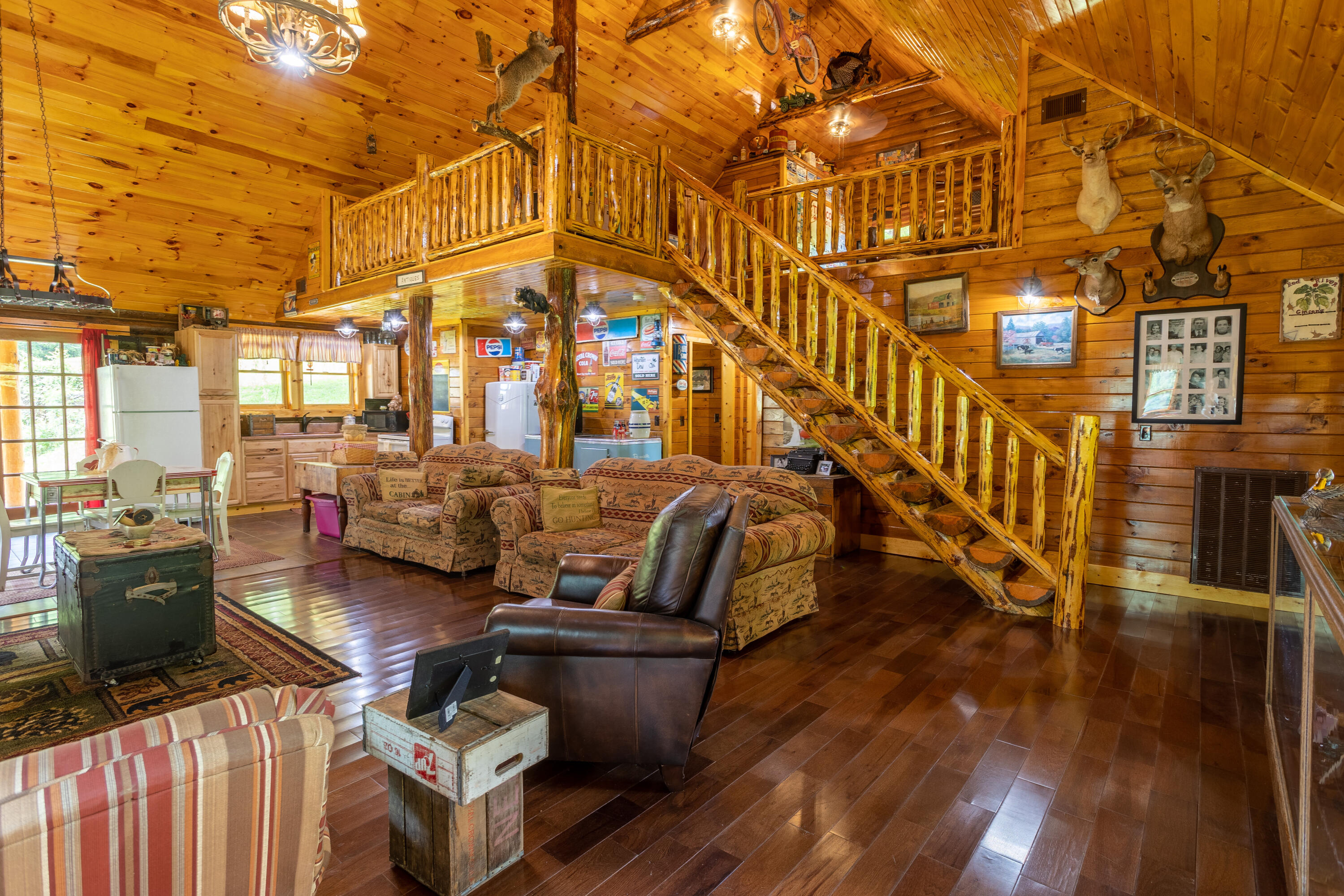 231 Marshall Road Kyles Ford, TN 37765 - Photo 10 of 73 Living Room
