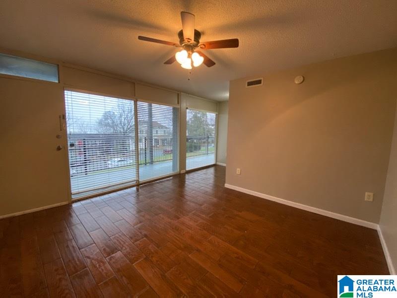 2990 Rhodes Circle South, Unit 220 Birmingham, AL 35205 - Photo 3 of 8