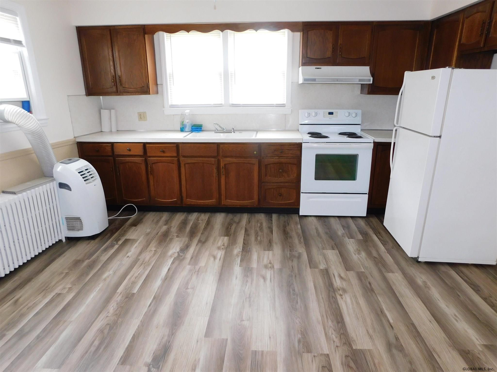 1004 Curry Road Rotterdam, NY 12306 - Photo 2 of 28 Photo 2