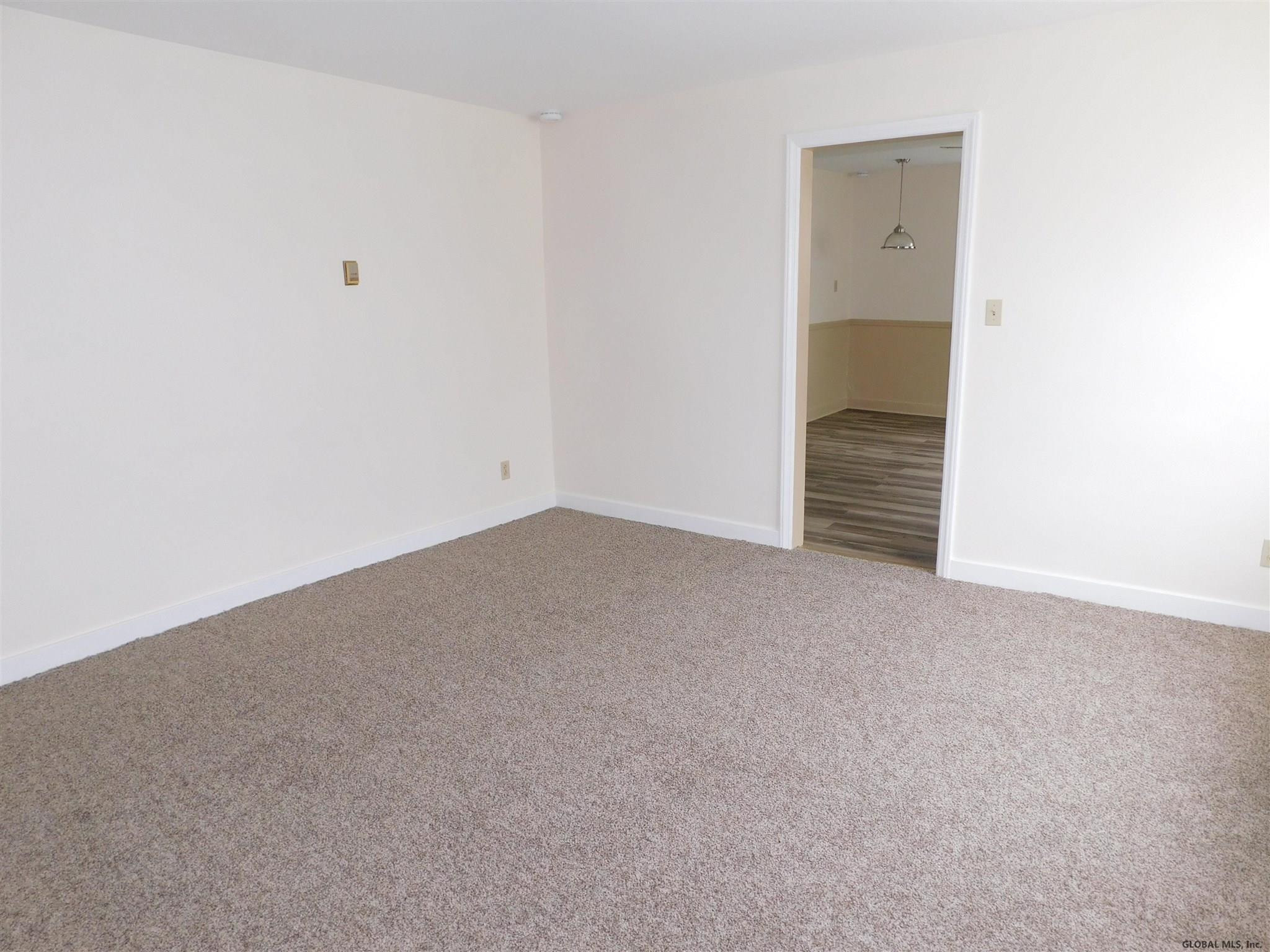 1004 Curry Road Rotterdam, NY 12306 - Photo 4 of 28 Photo 4