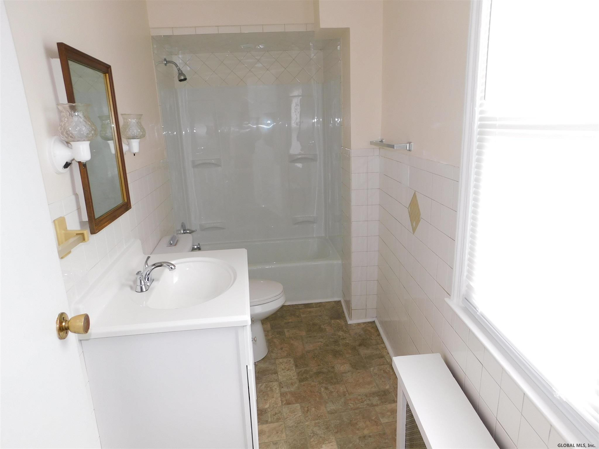 1004 Curry Road Rotterdam, NY 12306 - Photo 5 of 28 Photo 5