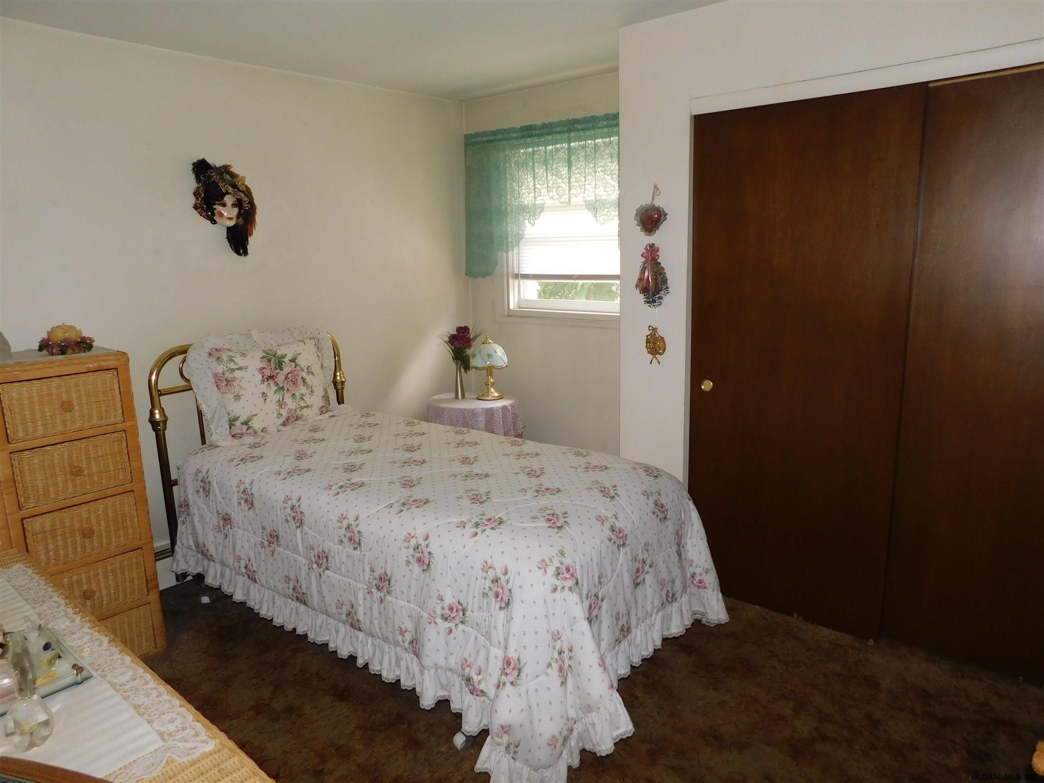 1004 Curry Road Rotterdam, NY 12306 - Photo 10 of 28 Photo 11