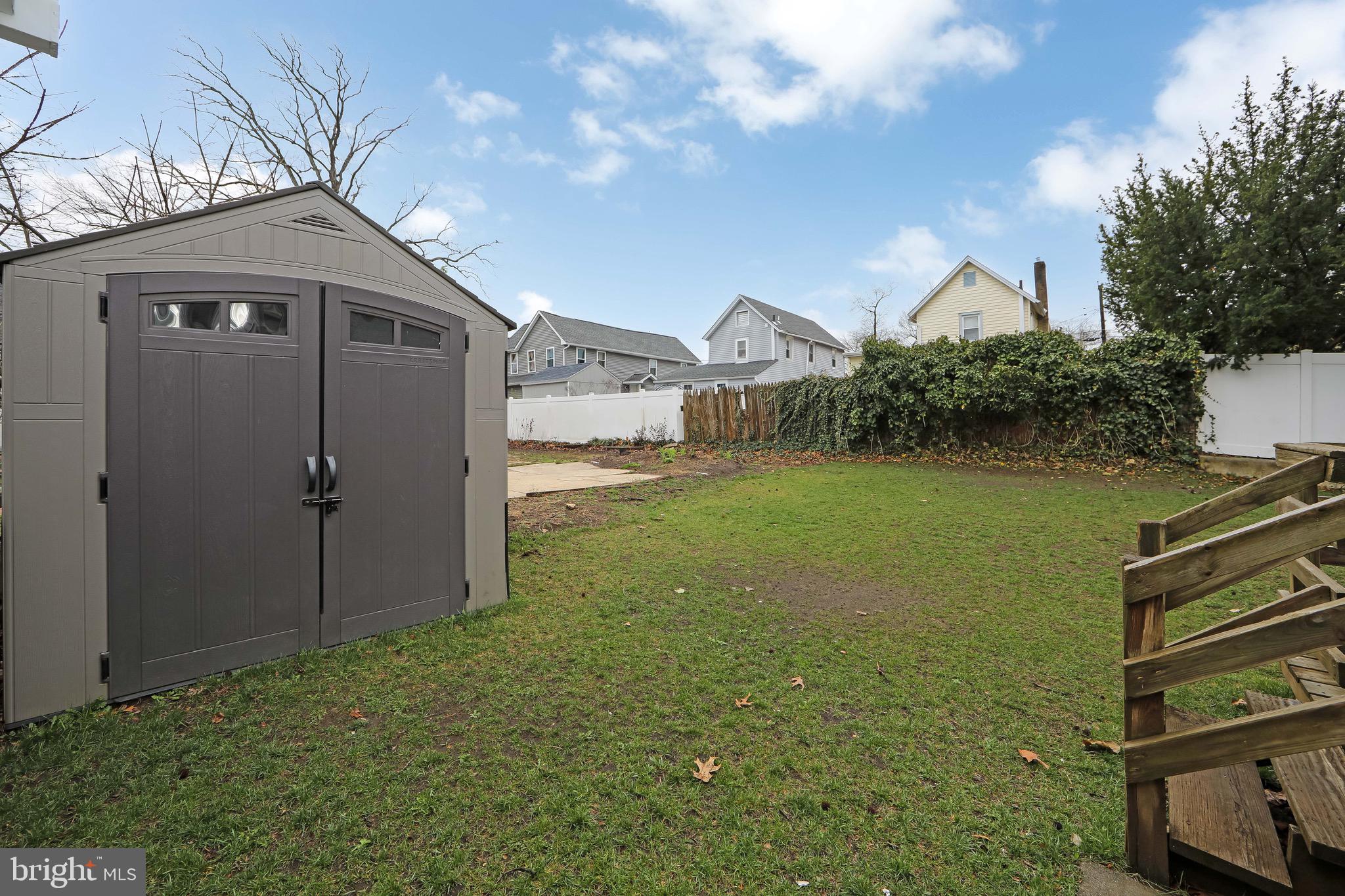 328 Legion Court Pitman, NJ 08071 - Photo 5 of 35