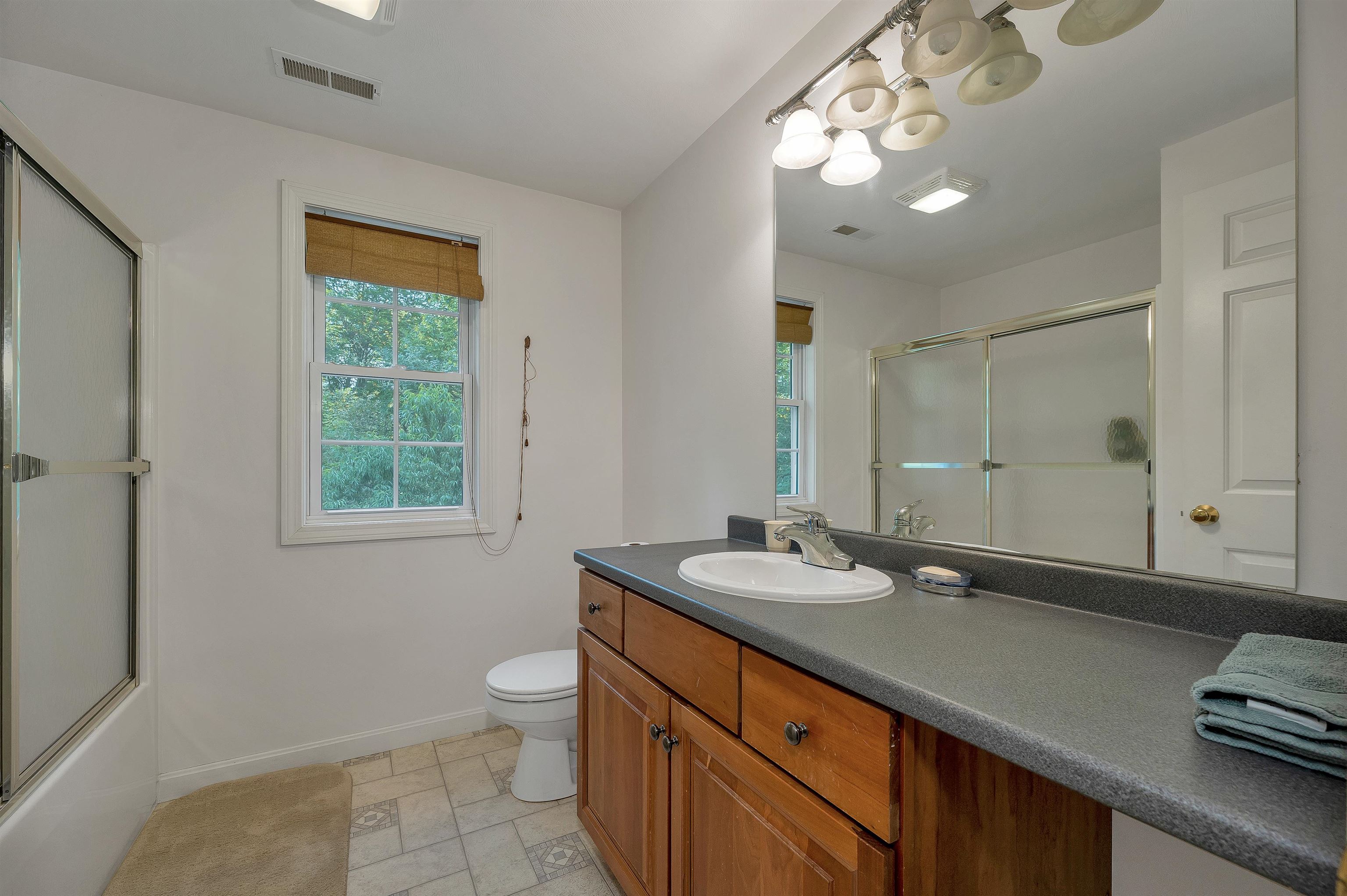 2100-2102 Dover Road Epsom, NH 03234 - Photo 17 of 60 Gallery Image 17