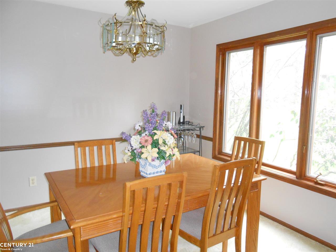 2408 Chalet Drive Rochester Hills, MI 48309 - Photo 10 of 49