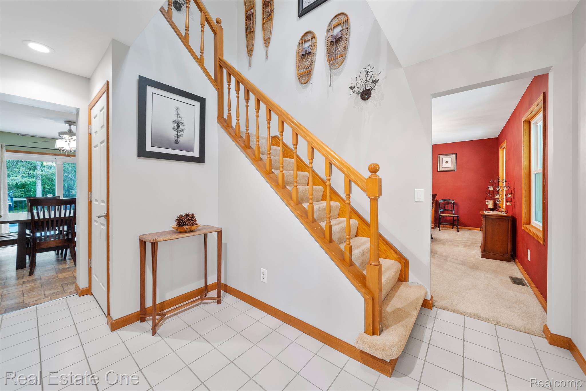 10970 Mcgregor Road Pinckney, MI 48169 - Photo 2 of 25 Entry ~ Foyer