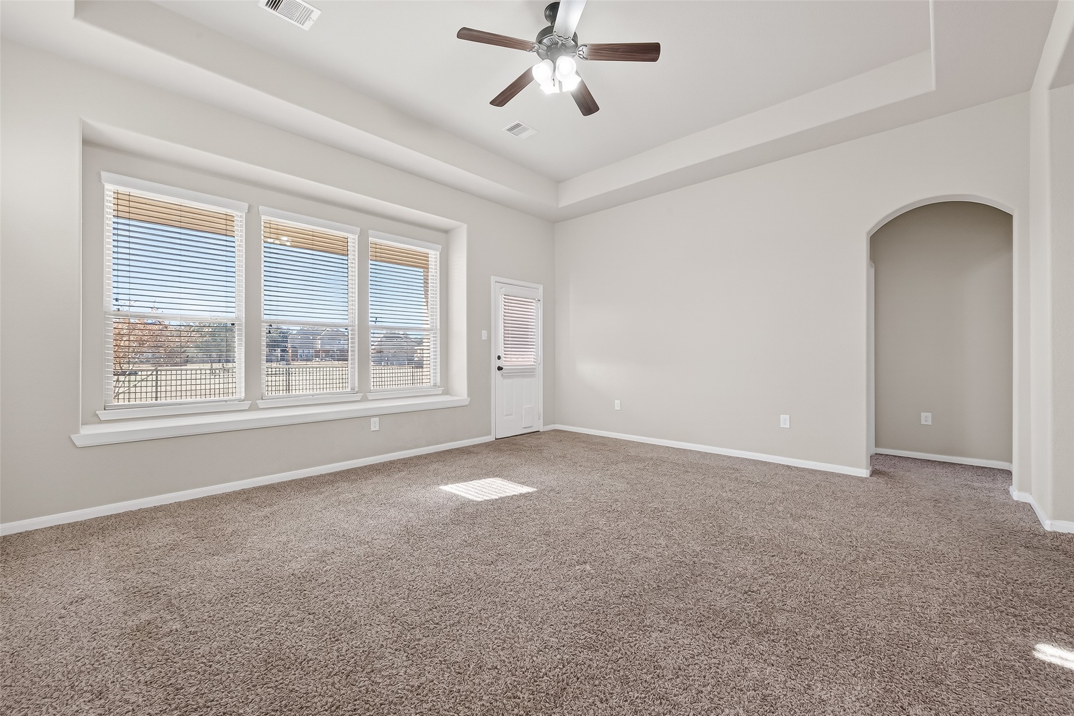 5819 Watford Bend Rosenberg, TX 77471 - Photo 18 of 47 living room