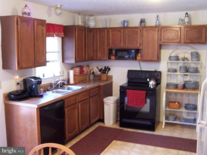 626 White Post Road White Post, VA 22663 - Photo 2 of 8 Kitchen