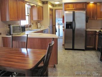 4425 Thatcher Road Alton, IL 62002 - Photo 10 of 23