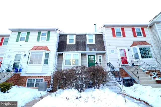 $2,100 | 4152 Dawn Valley Court, Chantilly, VA 20151