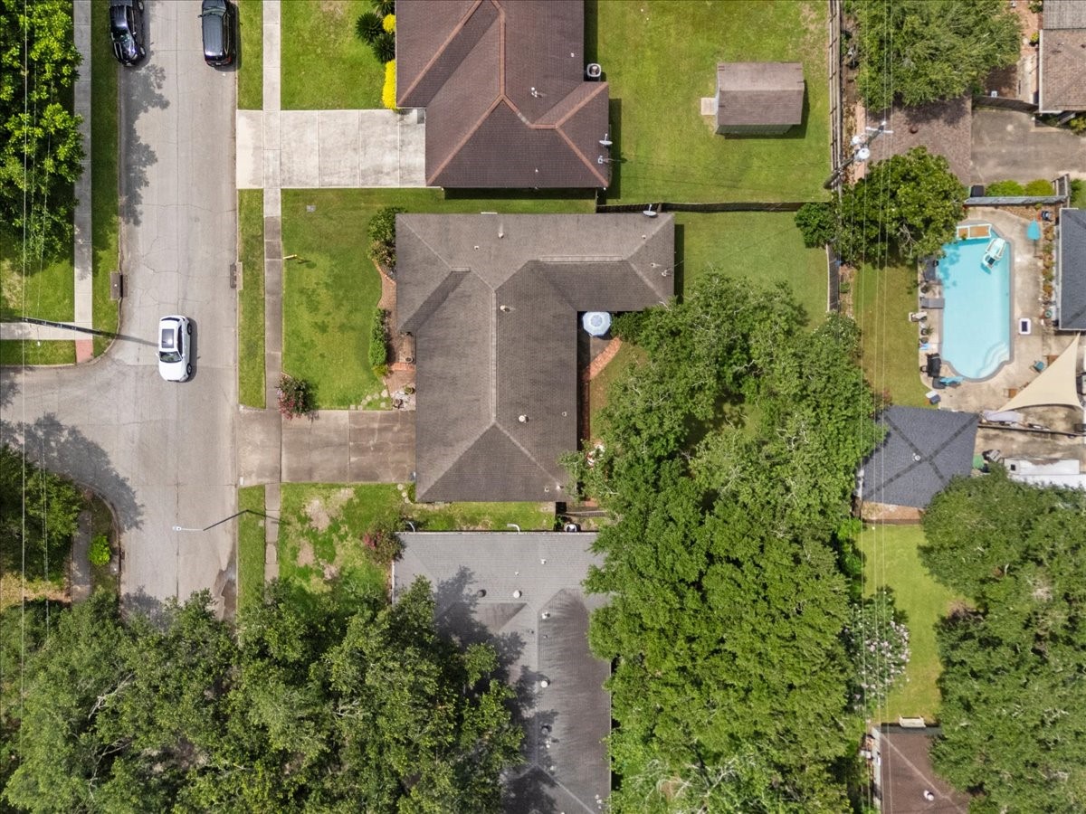 11518 Mullins Drive Houston, TX 77035 - Photo 6 of 31